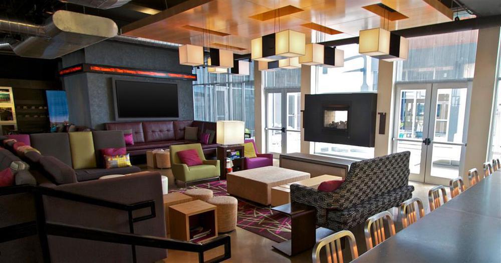 Отель Aloft Tulsa Downtown Ресторан фото